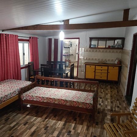 Dormitorios Rosario Pirenopolis Phòng bức ảnh